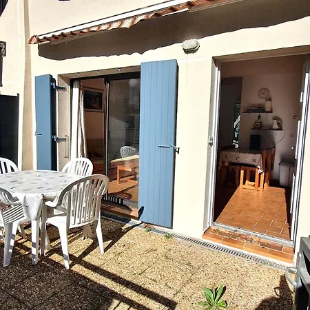 Apartment Avec Coin-nuit, Piscine, Terrasse Et Parking A Sainte-maxime, Proche Plages Et Commerces - Fr-1-780-74